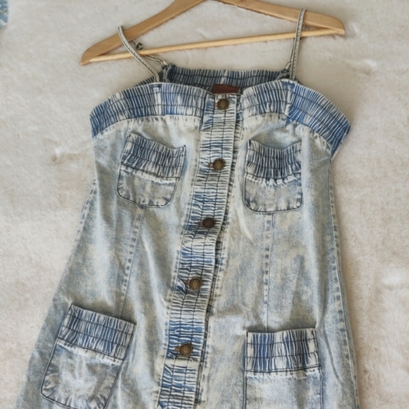 🆕🌿DENIM BOUTIQUE DRESS🌿 - Picture 2 of 9